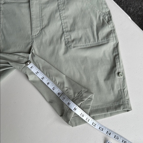 Eddie Bauer Sage Green Rolled Hem Bermuda Shorts Lightweight Casual - Picture 12 of 15